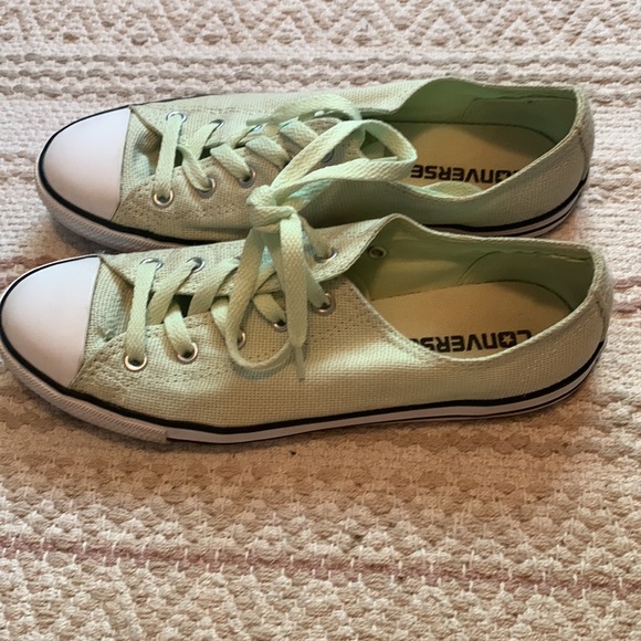 Converse - Picture 3 of 8